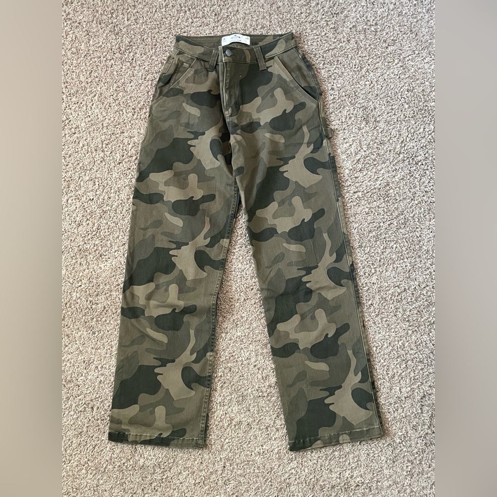 Army carpenters from Hollister never worn
